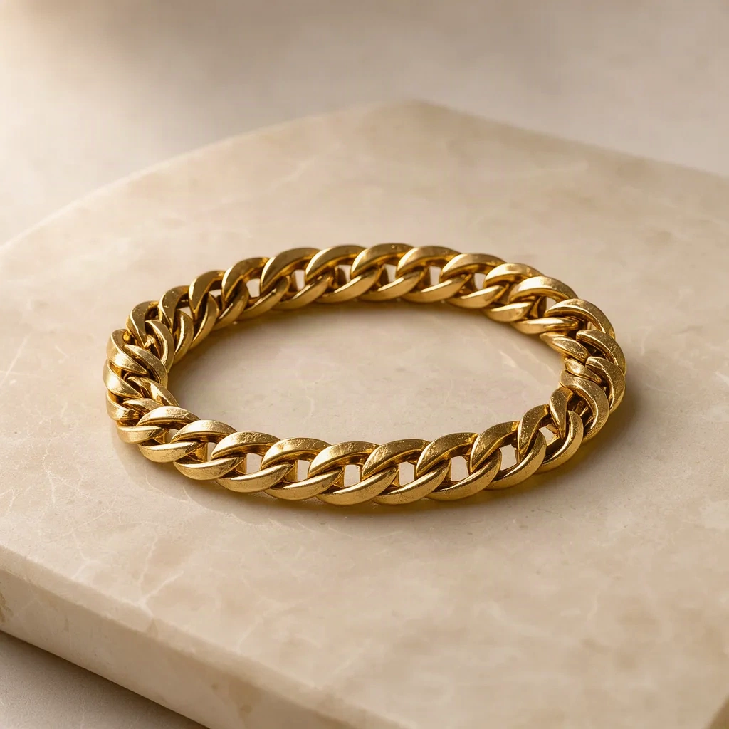 Céleste chain bracelet in 18k yellow gold, flat curb links